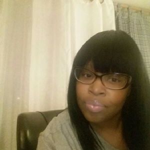 Meet your Posher, Candice