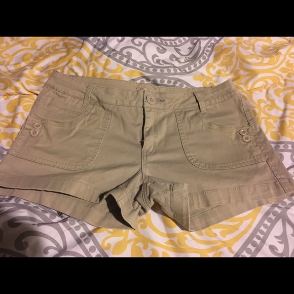 Khaki Shorts - Picture 2 of 6