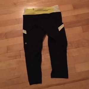 Lulu yoga pants