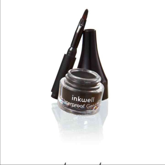 Laura Geller eyeliner
