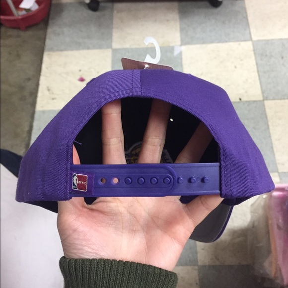 youth lakers snapback - Picture 2 of 3