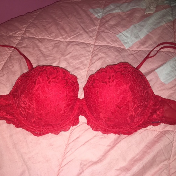PINK Victoria's Secret Other - Red Lace VS PINK Date Bra ❤️