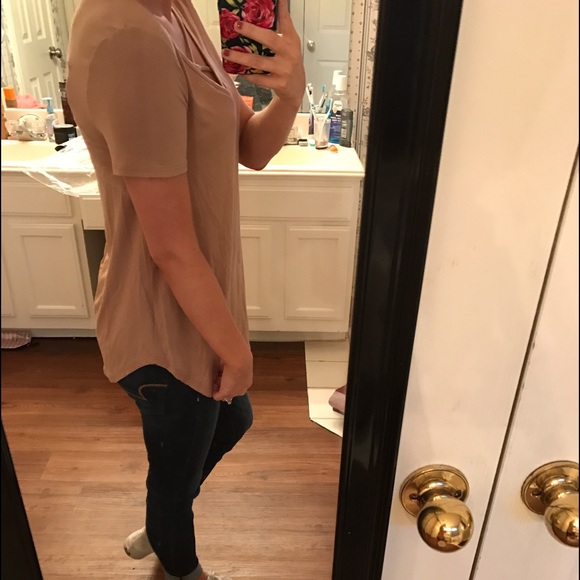 ⭐️⭐️⭐️⭐️⭐️ RATED Cute strappy basic tee! - Picture 3 of 4