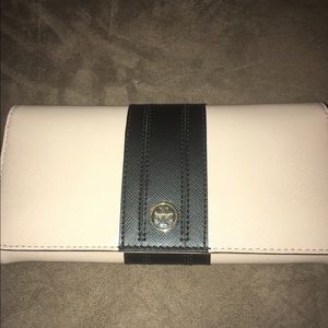 Tory Burch Robinson Envelope Continental Wallet