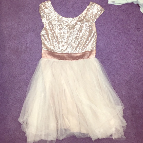 Perfect dress for the holidays!