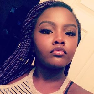 Meet your Posher, Kynasia