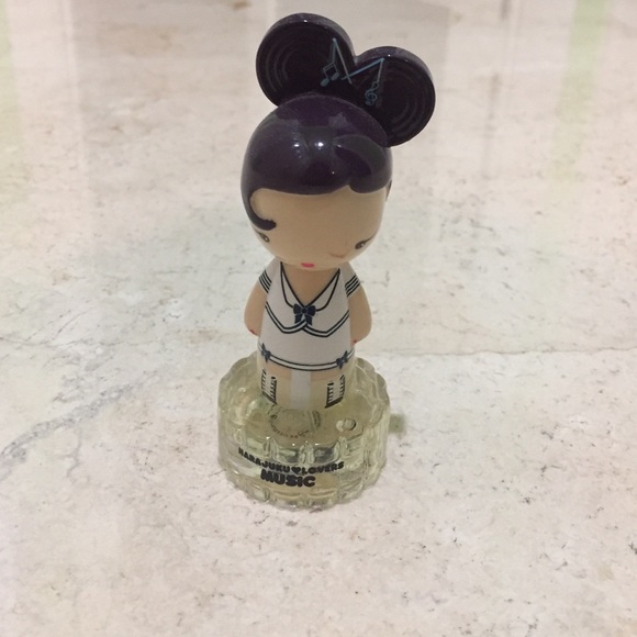 Harajuku Lovers "Music" Perfume Bottle - Picture 2 of 6
