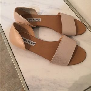 Never worn, brand new.