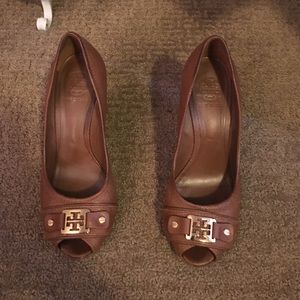 Tory burch 3" tan wedge