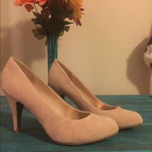 Size 7.5 Heels