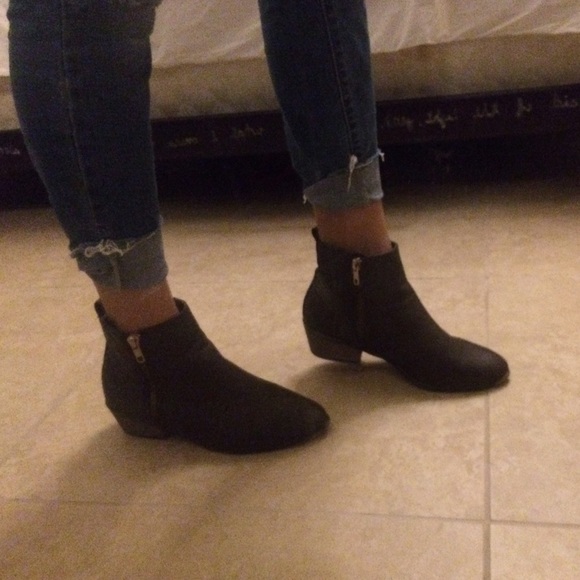 Short booties - Picture 5 of 5