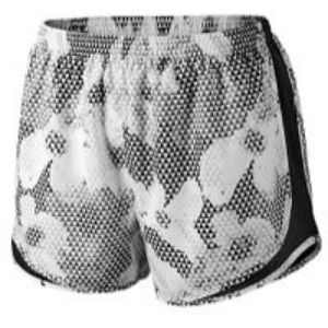 small nike tempo shorts-black/white pattern