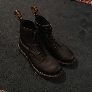 Dr. Marten 1460 8-Eye Boot