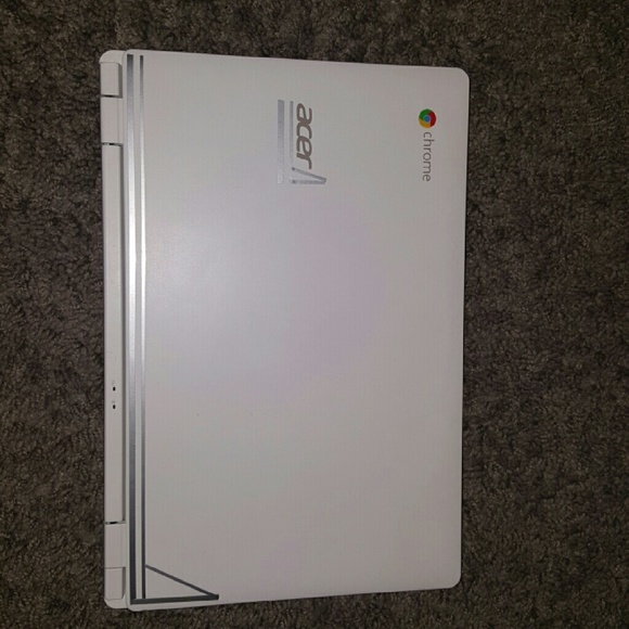 Laptop - Picture 3 of 4