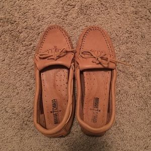Minnetonka Moosehide moccasins