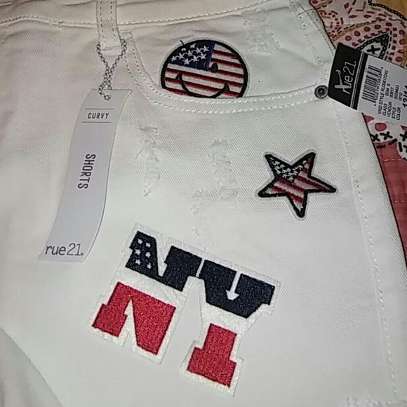 Americana Patch Jean Shorts - Picture 4 of 5