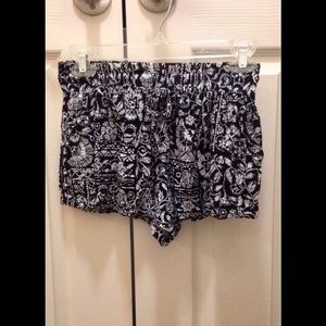 Print shorts