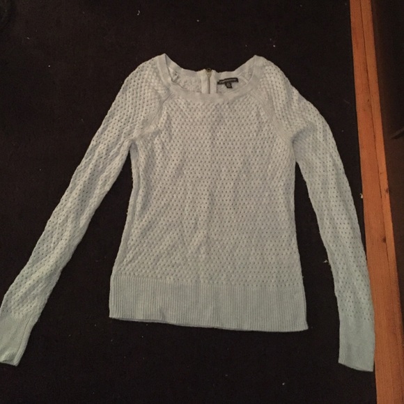 Lightweight sweater