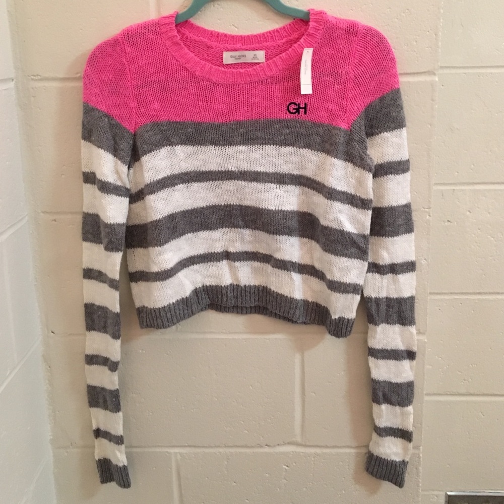GILLY HICKS CROPPED SWEATER