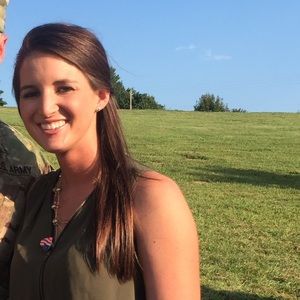 Meet your Posher, Devan