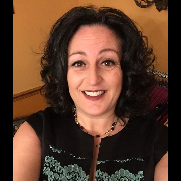 Meet your Posher, Lori
