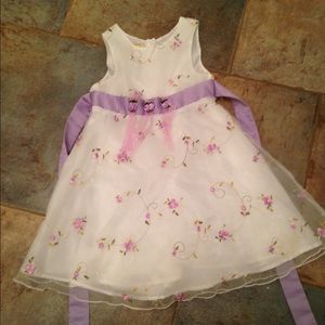 Girls dress