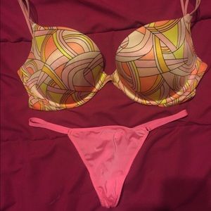 Victoria's Secret Very Sexy Push-Up Bra Set