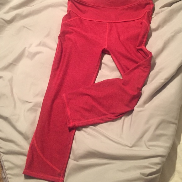 Fabletica size Medium crop yoga pant