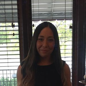 Meet your Posher, Crystal