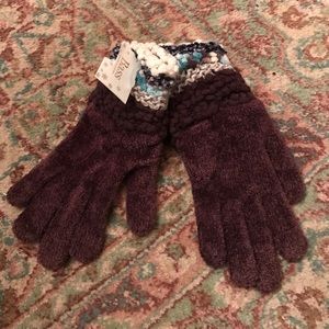 ***NEW*** Gloves