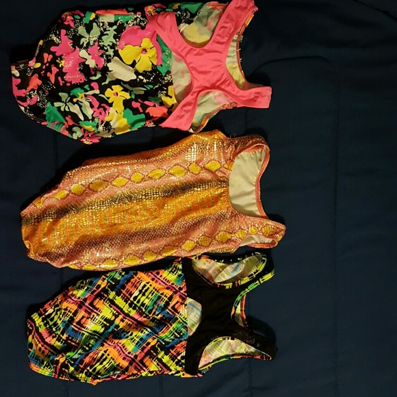 Girls leotard only worn a couple of times - Picture 2 of 3