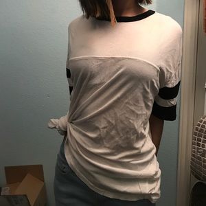 brandy melville shirt ONE SIZE FITS ALL