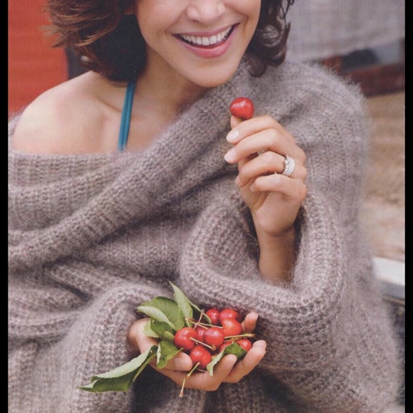 SWEATERS FOR COLD A/C - Picture 16 of 16