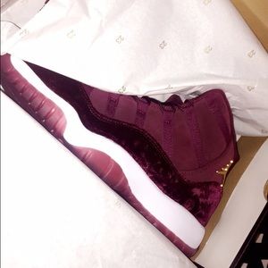 Space jam 11s red velvet