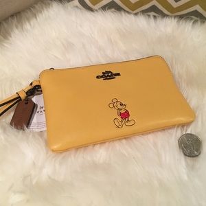 👍🏼NWT coach Disney limited edition
