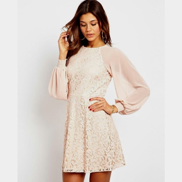 Lace Shift Dress W/Blouson Sleeves