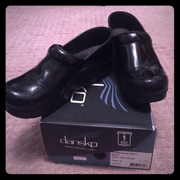 Dansko professional patent clogs