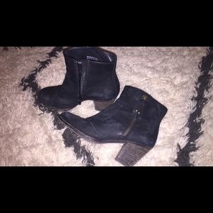 Paul Green booties size 7