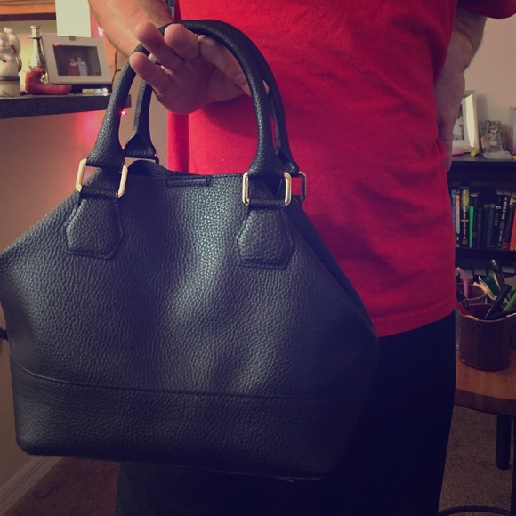 Chic handbag 👜
