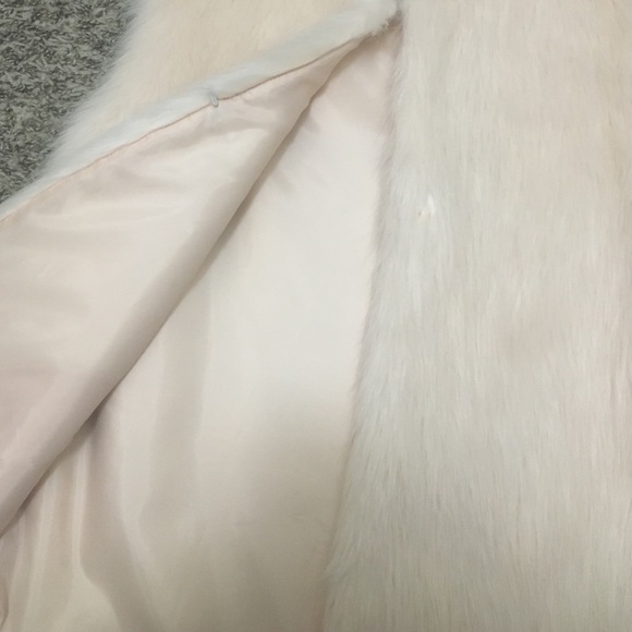 Final Price. Fur-like Vest - Picture 3 of 3