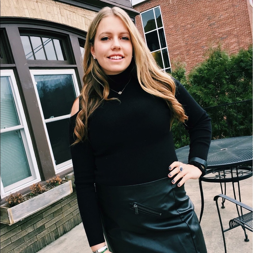 Meet your Posher, Olivia