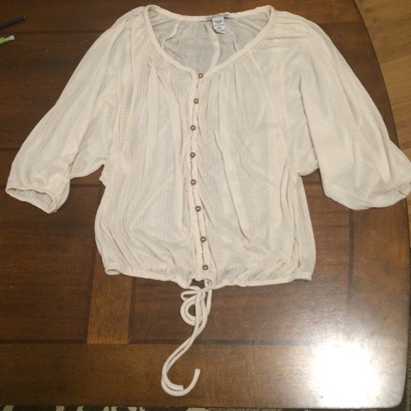NWOT perfect condition.Cream color American Rag XS