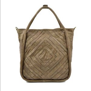 Monserat de Lucca Benicio tote bag