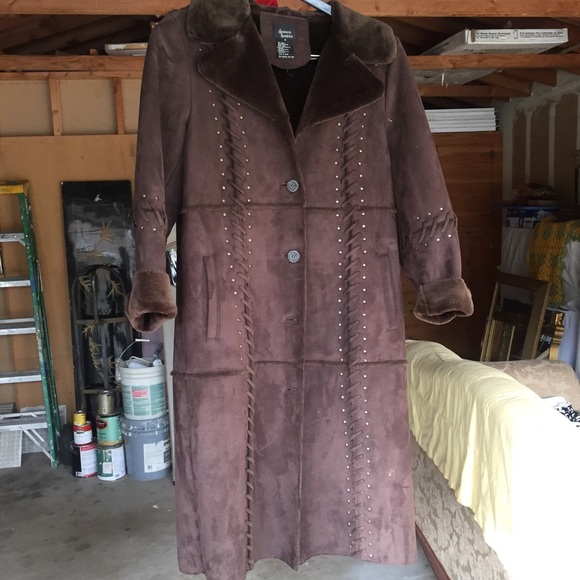 Dennis Basso Ladies Brown winter coat. Size Medium
