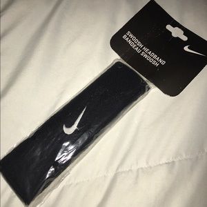Nike Swoosh Headband