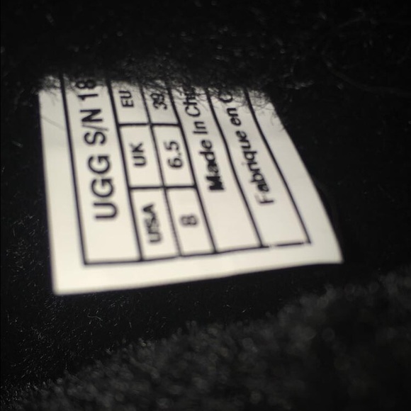 Bailey button triplet uggs - Picture 4 of 4