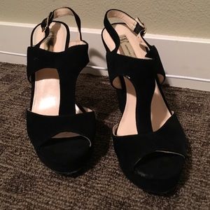 INC vangee wedges