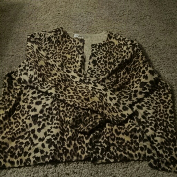 Adorable cheetah print cardigan!