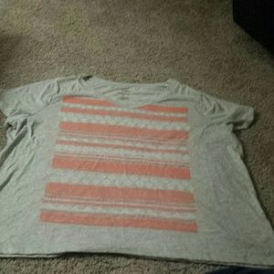 Comfortable and stylish t-shirt!