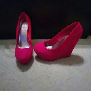 Red wedges
